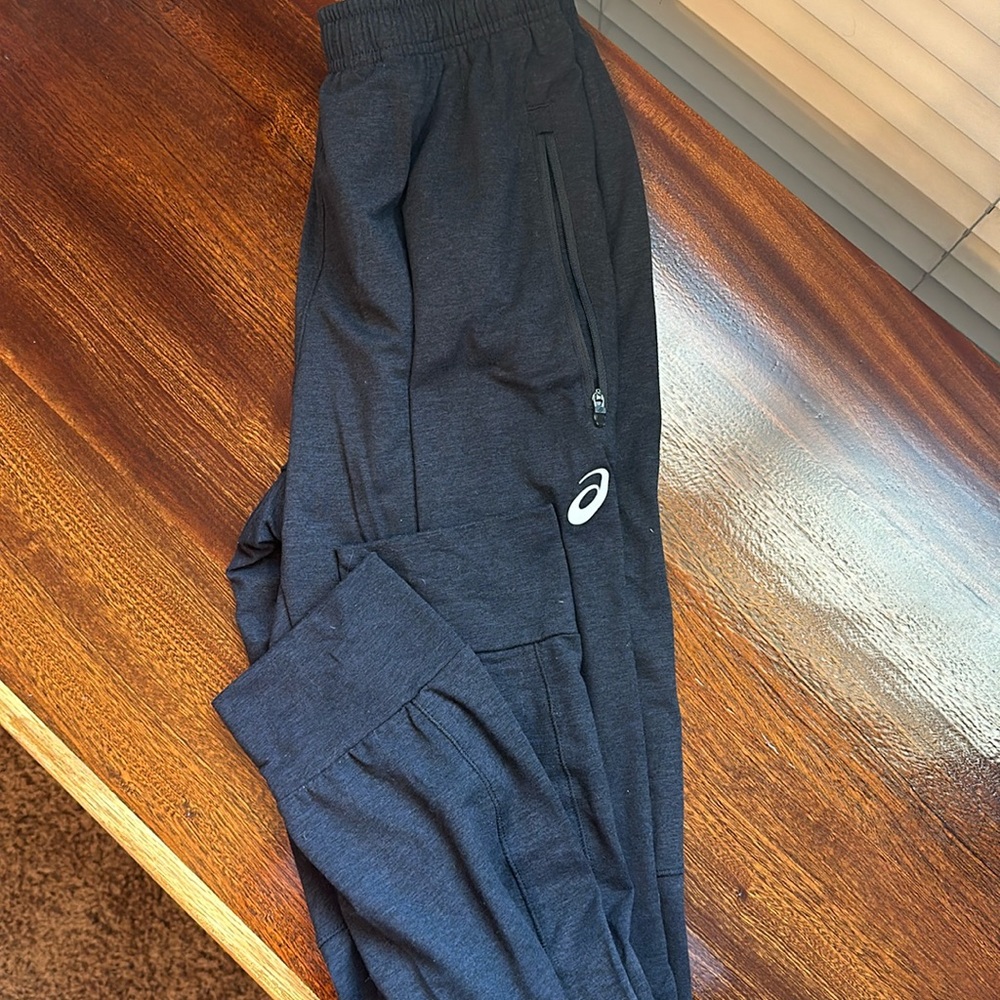 Asics tech jogger